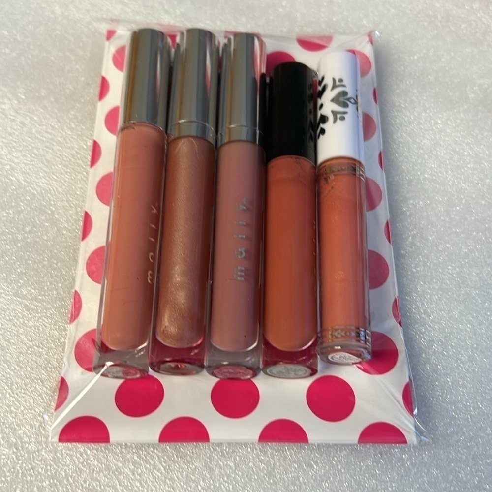 Mally Beauty Lip Gloss  LOT OF 5  & Gift Bag / BRAND NEW